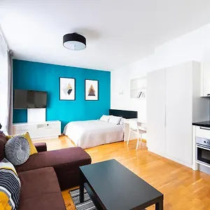 Boheme Charle's Square Apartment
