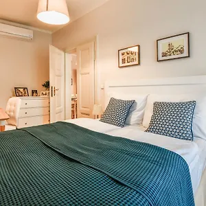 Rybna Apartment