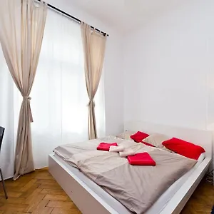  Albergue Budget