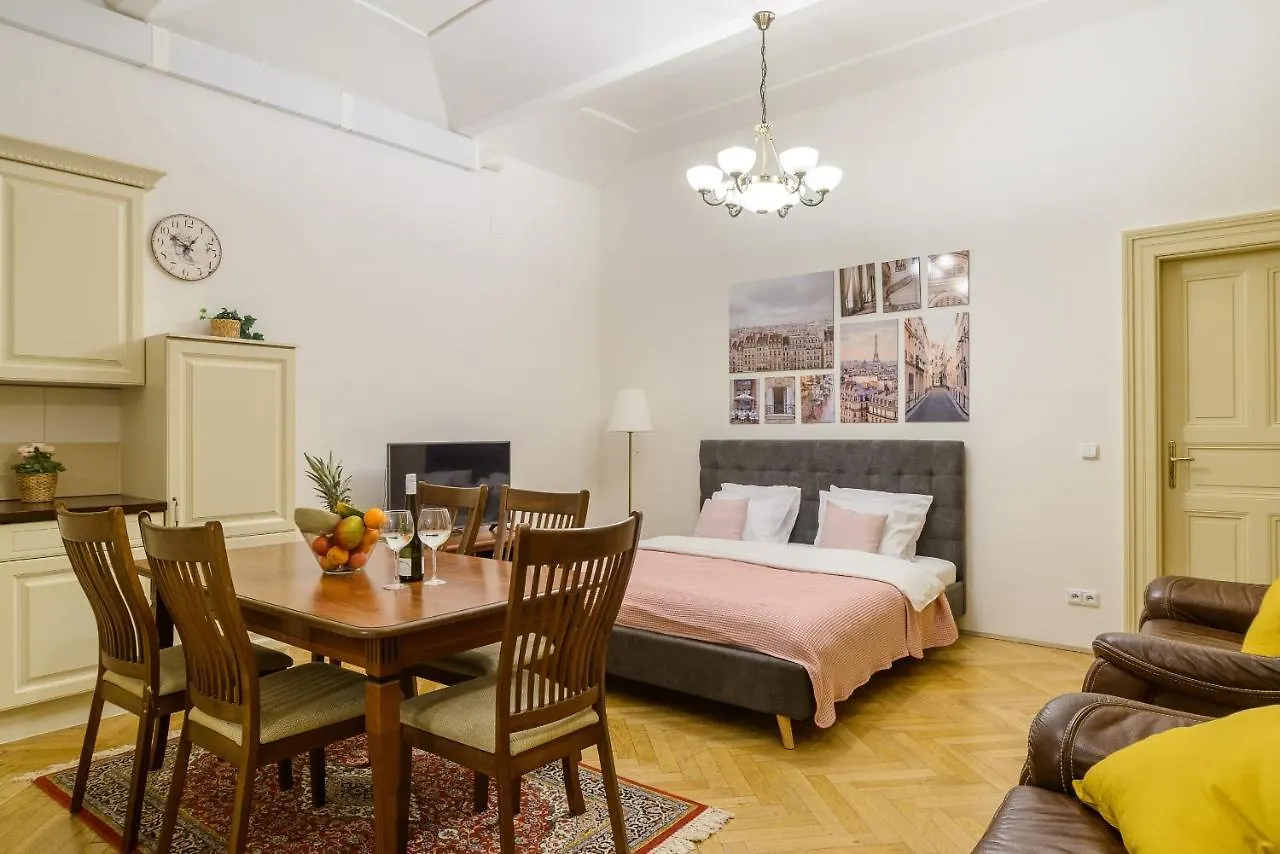 Superior Apartments Near Dlouha Street Prague